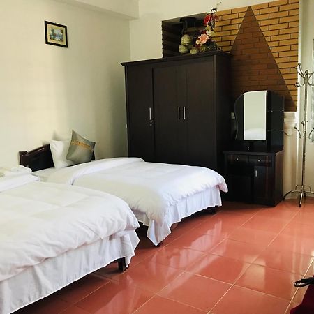 Anh Anh Hotel Bac Ha  Buitenkant foto