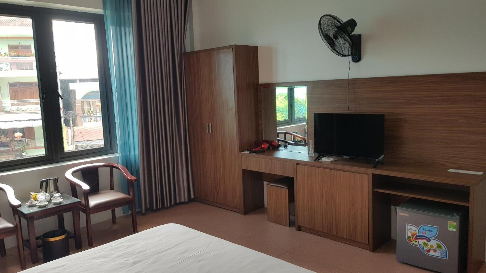 Anh Anh Hotel Bac Ha  Buitenkant foto
