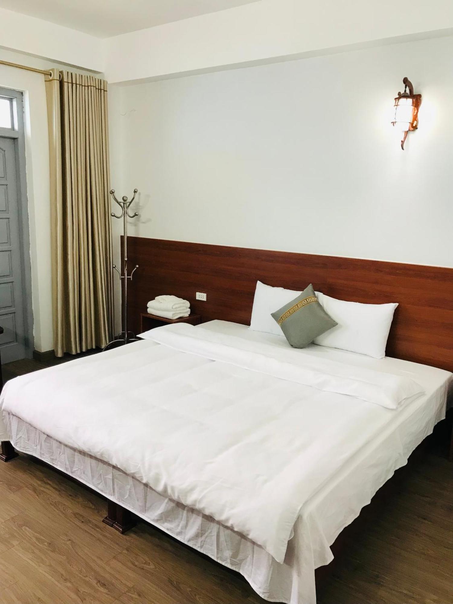 Anh Anh Hotel Bac Ha  Buitenkant foto