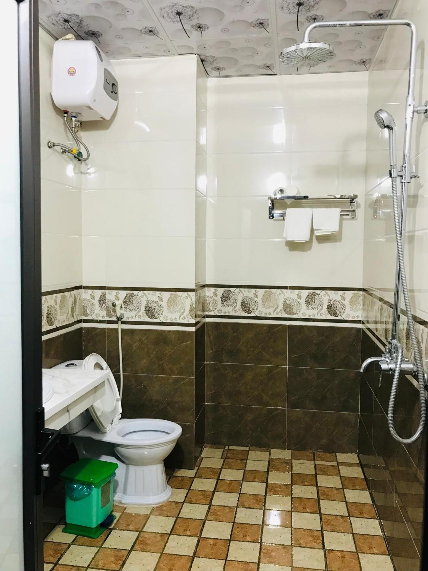 Anh Anh Hotel Bac Ha  Buitenkant foto