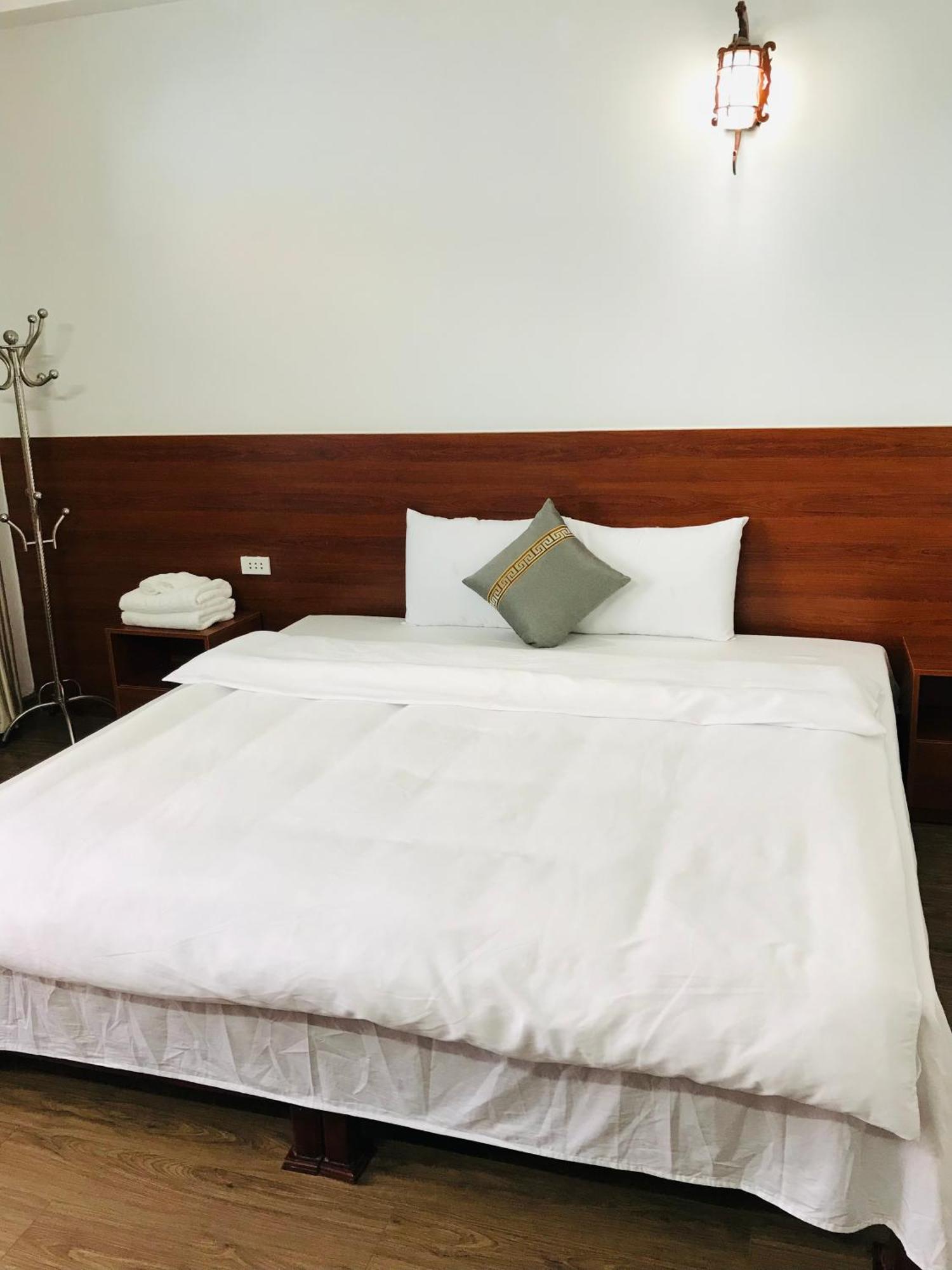 Anh Anh Hotel Bac Ha  Buitenkant foto